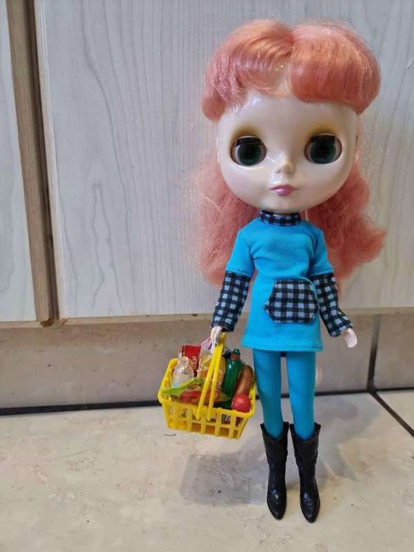The Dainty Biscuit Blythe doll is a sought-after collectible, first released in September 2007 as a