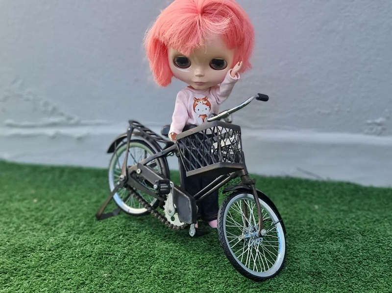 The Prima Dolly Peony Blythe doll is a cherished collectible, released in June 2008 as a CWC Limited