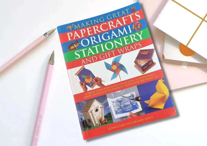 Making Great Papercrafts, Origami, Stationery and Gift Wraps: A truly comprehensive collection of pa