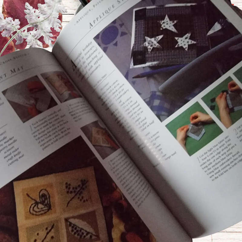The Complete Practical Book of Crafts (Paperback) by Lucy Painter