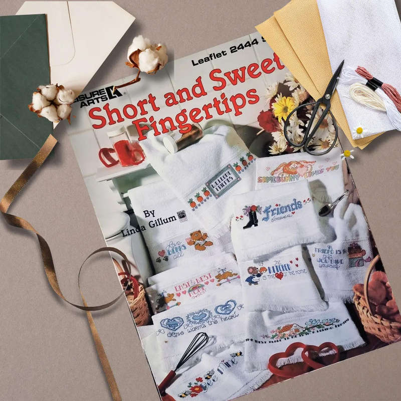 Leisure Arts - Short and Sweet Fingertips - Leaflet 2444