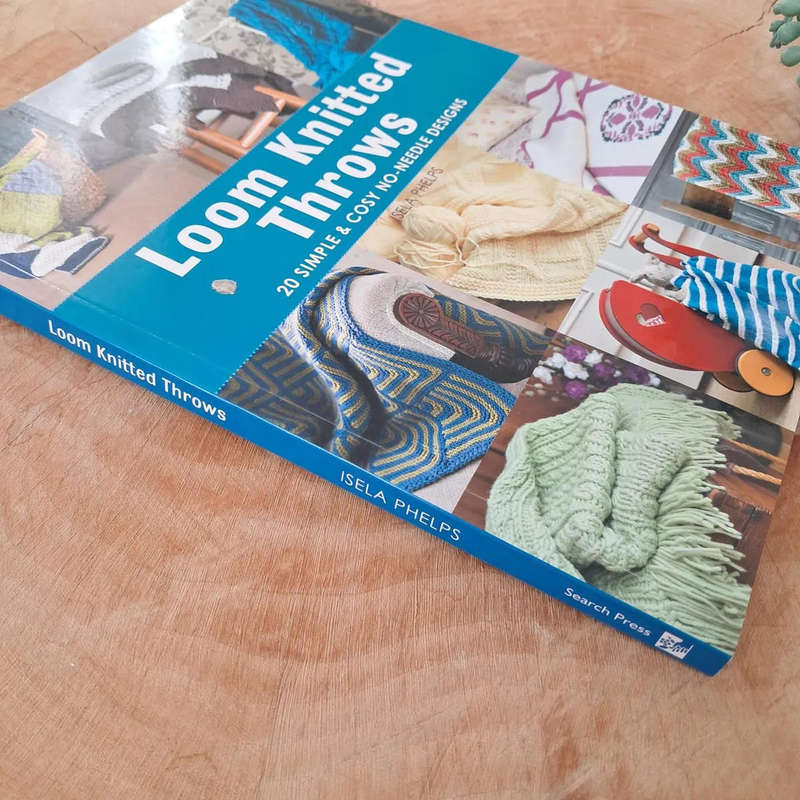 Loom Knitted Throws Paperback  by Isela Phelps