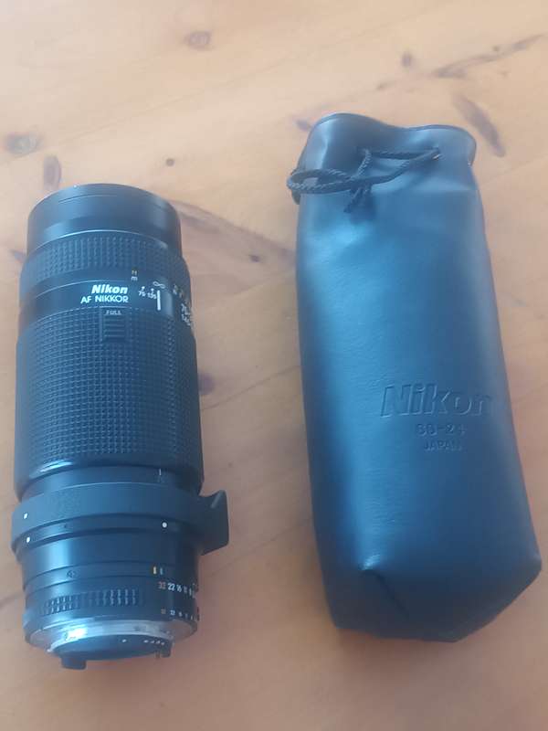 Nikon AF Nikkor 75-300mm f4.5-5.6 Zoom Telephoto Lens Made In Japan