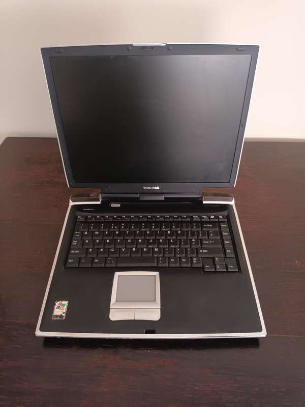 VINTAGE Toshiba Satellite Pro Laptop Model PSA15E-09VYL-EN