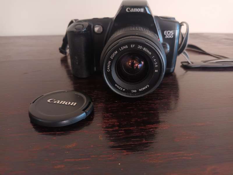 CANON EOS 500