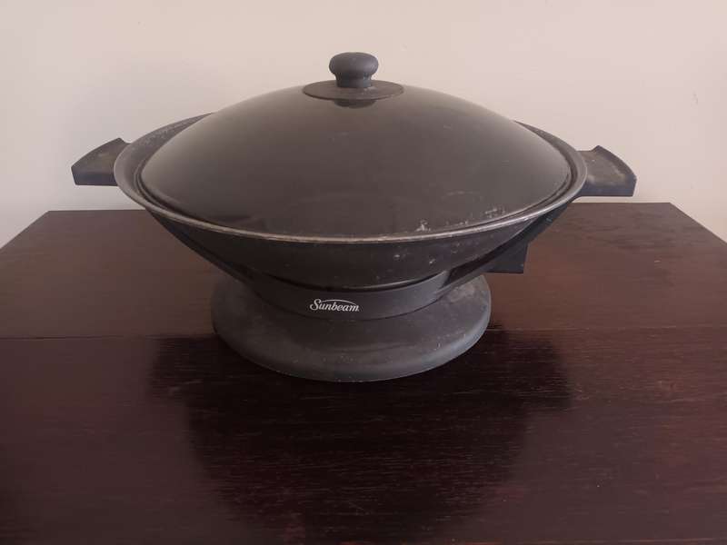 Sunbeam Deluxe 6-Litre Electric Wok Model No. SUN0077