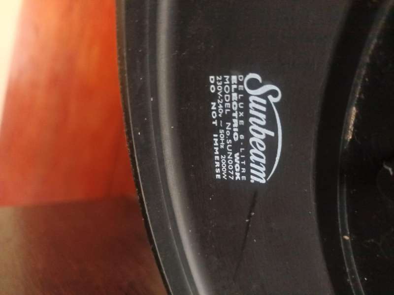 Sunbeam Deluxe 6-Litre Electric Wok Model No. SUN0077
