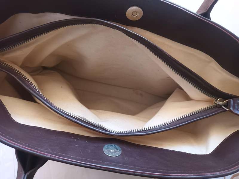 VINTAGE Genuine Leather Tod's Handbag