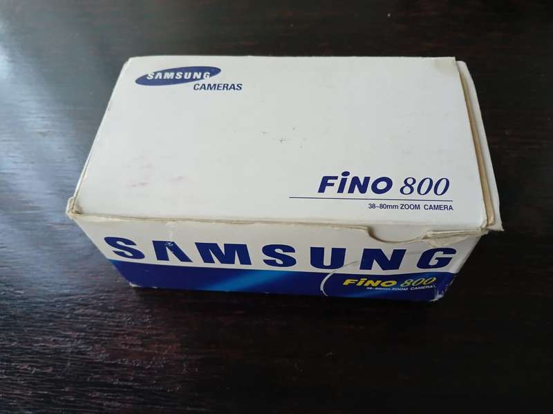 Samsung Fino 800 35mm Point and Shoot Film Camera with 38-80mm Zoom Lens