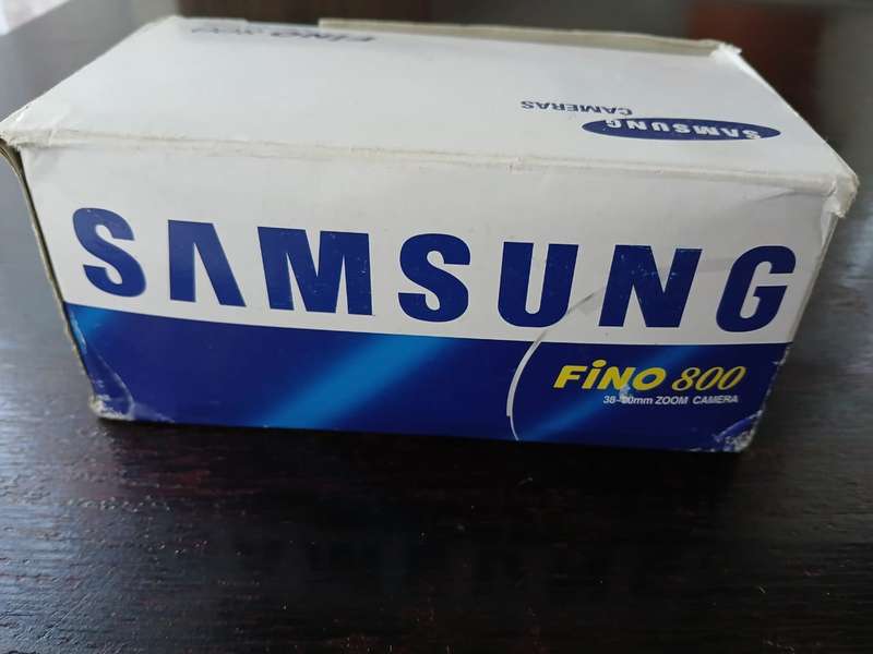 Samsung Fino 800 35mm Point and Shoot Film Camera with 38-80mm Zoom Lens