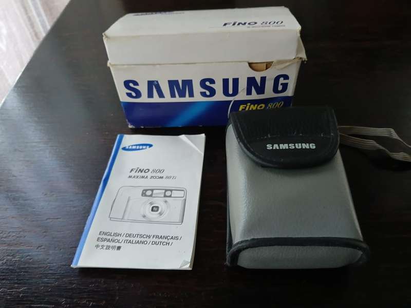 Samsung Fino 800 35mm Point and Shoot Film Camera with 38-80mm Zoom Lens