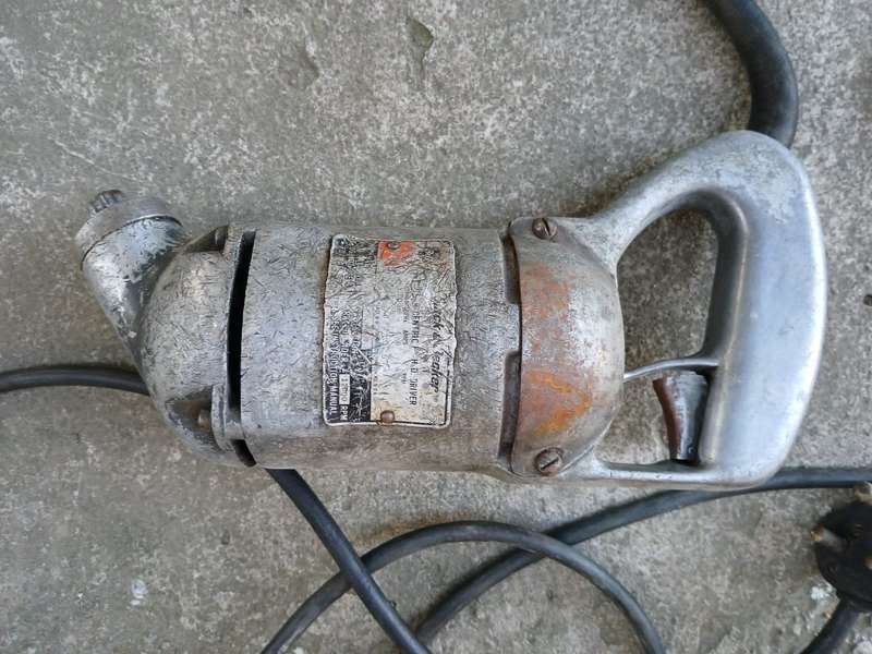 VINTAGE Black & Decker Vibro-Centric Valve Seat Grinder