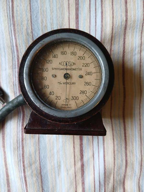 ANTIQUE  Accoson Sphygmomanometer Blood Pressure Monitor Device Made In England
