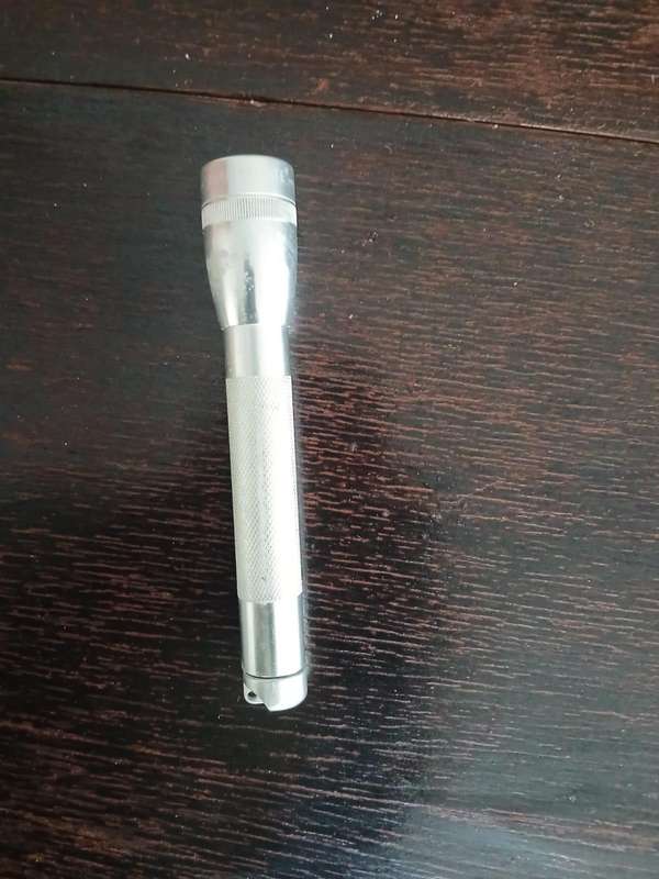 Mag Instrument Maglite Mini Mag AA Pro LED Flashlight 332 Lumens - Silver