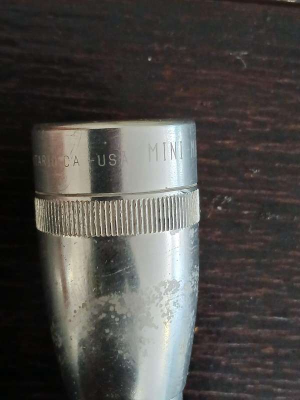 Mag Instrument Maglite Mini Mag AA Pro LED Flashlight 332 Lumens - Silver