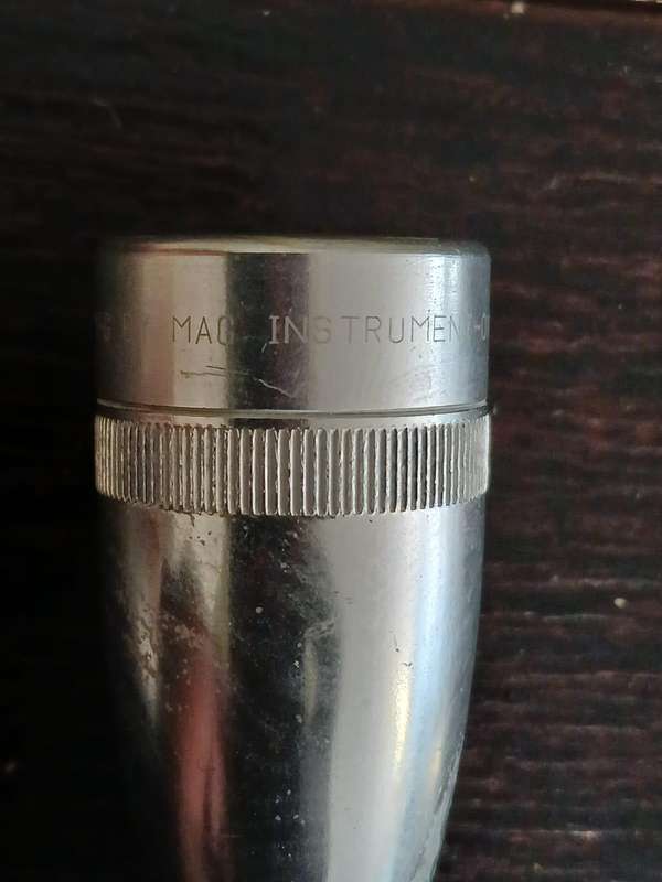 Mag Instrument Maglite Mini Mag AA Pro LED Flashlight 332 Lumens - Silver