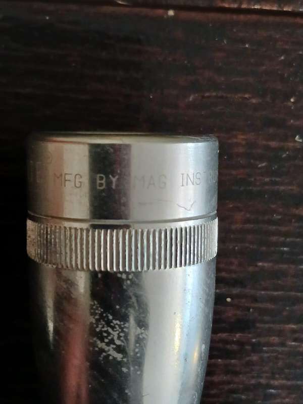 Mag Instrument Maglite Mini Mag AA Pro LED Flashlight 332 Lumens - Silver
