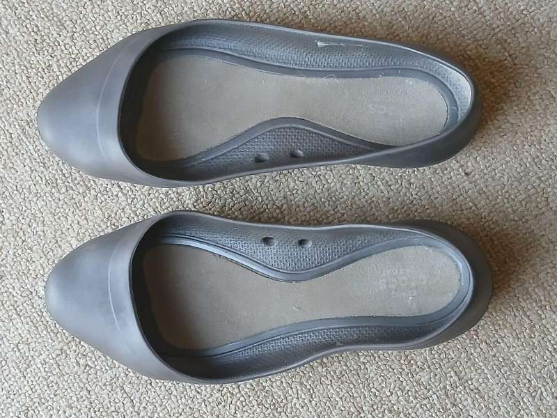 Crocs Iconic Comfort Women's Grey Flats Shoes Size US 6