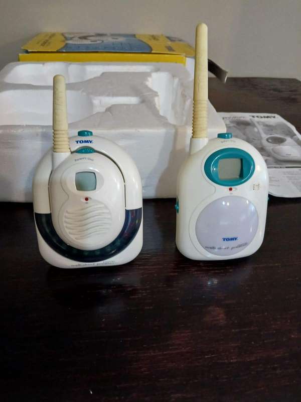 Tomy Walkabout Premier Digital Portable Baby Monitor