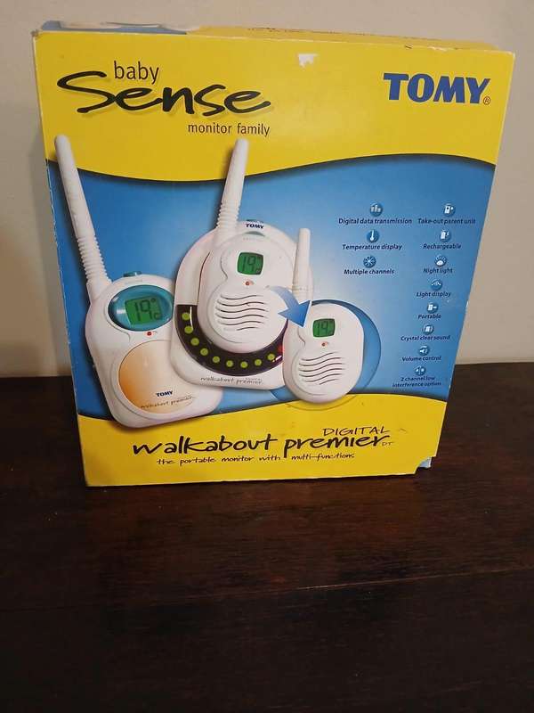 Tomy Walkabout Premier Digital Portable Baby Monitor