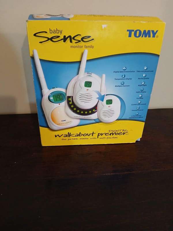 Tomy Walkabout Premier Digital Portable Baby Monitor