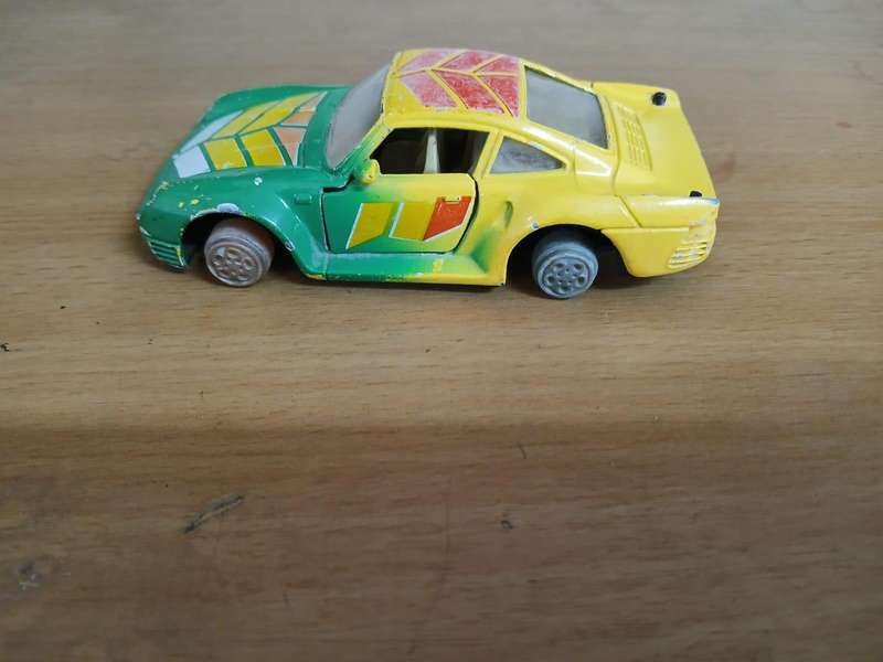 VINTAGE Welly Multi Color Porsche 959 1:43 No. 8664