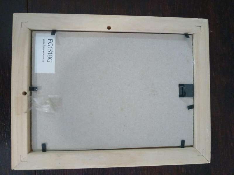 VINTAGE Oval Gold Brass Picture Frame + Wooden Picture Frame
