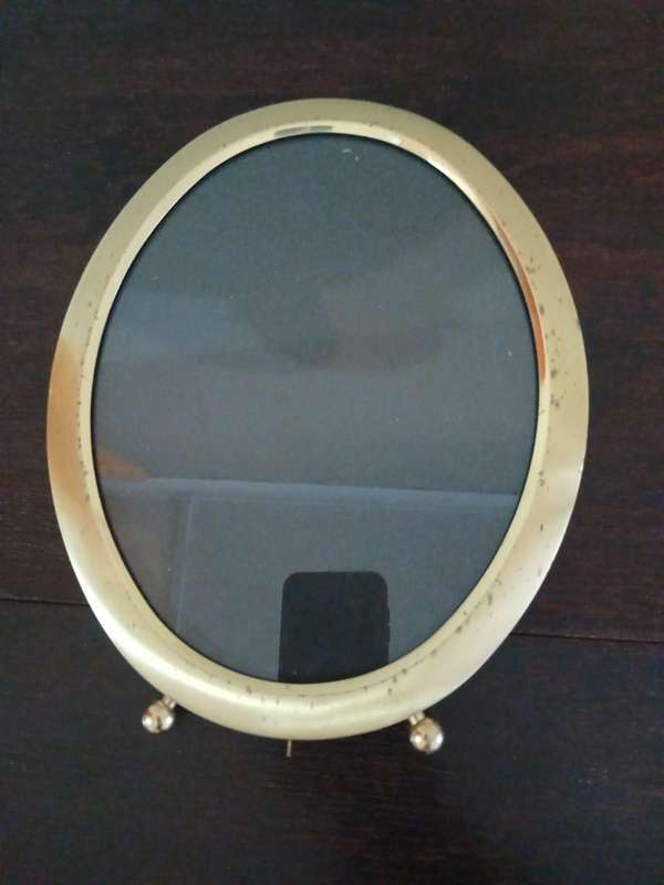 VINTAGE Oval Gold Brass Picture Frame + Wooden Picture Frame