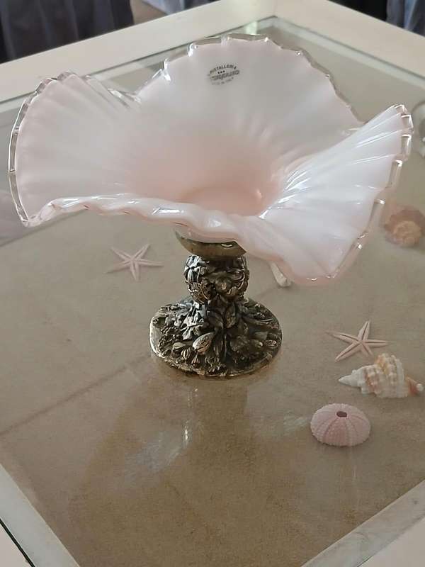 Cristalleria Ottaviano Glass Pink Ruffle Glass Centerpiece On A Silver Pedestal Made In Italy