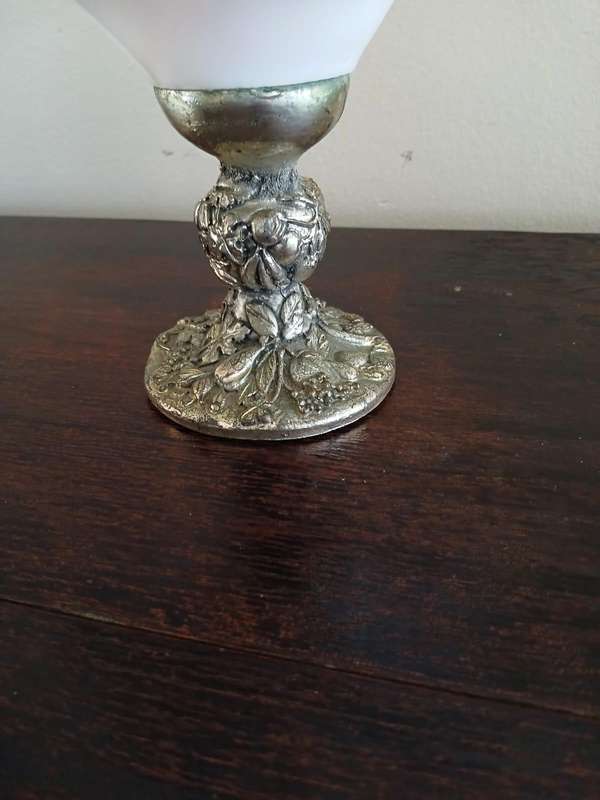 Cristalleria Ottaviano Glass Pink Ruffle Glass Centerpiece On A Silver Pedestal Made In Italy
