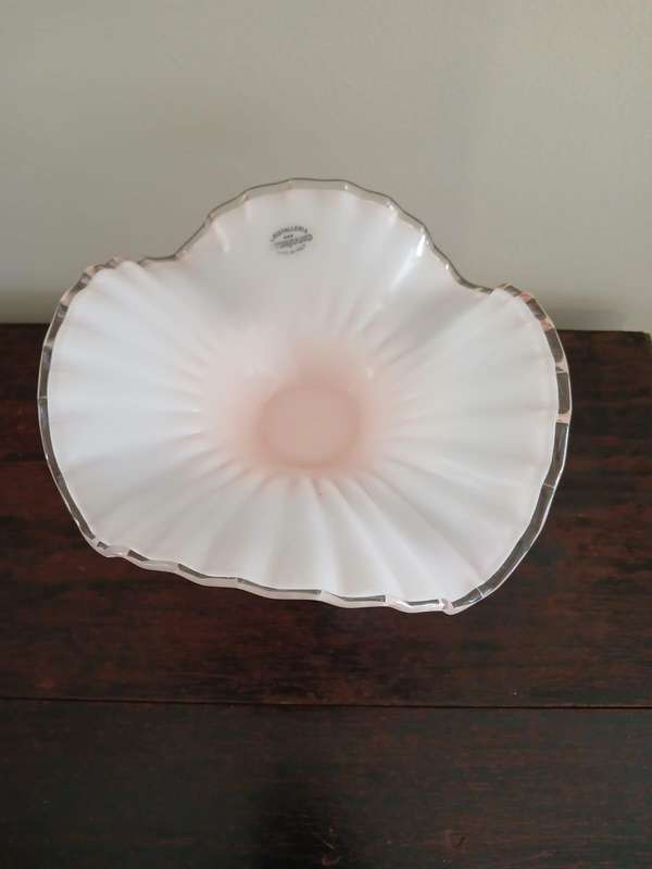 Cristalleria Ottaviano Glass Pink Ruffle Glass Centerpiece On A Silver Pedestal Made In Italy