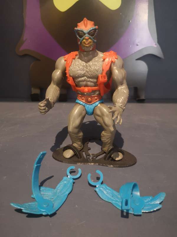 Stratos complete (w/ broken wings), vintage MOTU / He-man action figure
