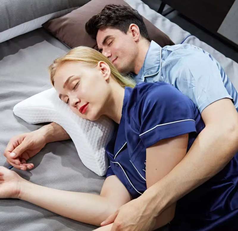 1pcs Couple pillow -Provides Comfort& Support with Memory Foam-perfect For Travel&Cudding