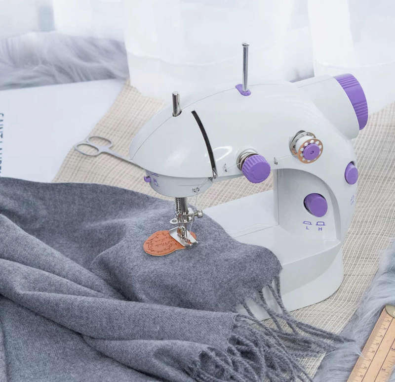 MINI SEWING MACHINE DC-236
