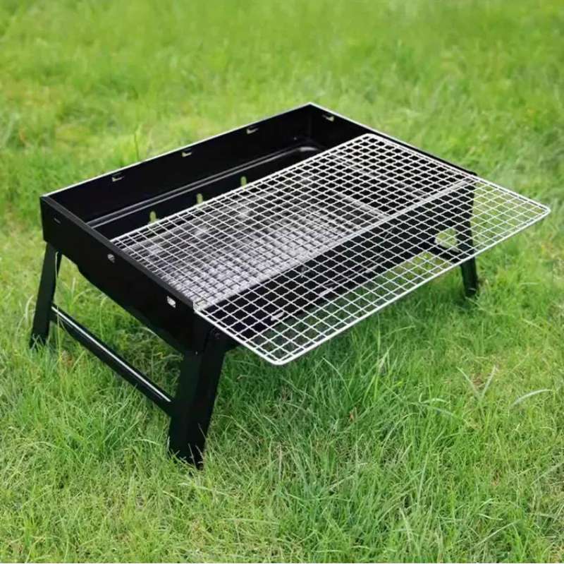 Small Picnic Barbecue Tool, Painted Iron Construction, Ideal for Patio & Outdoor Use