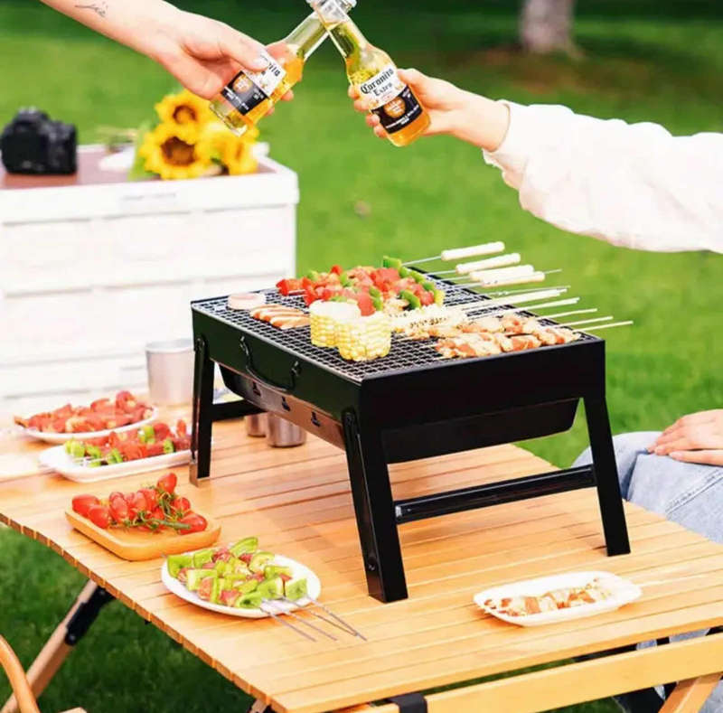 Small Picnic Barbecue Tool, Painted Iron Construction, Ideal for Patio & Outdoor Use