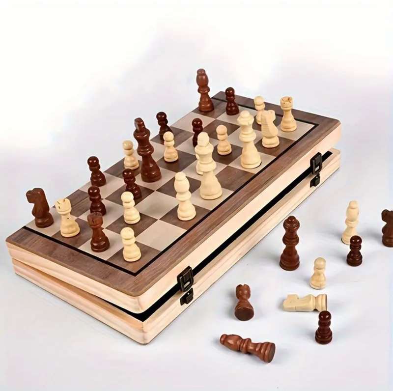 Wooden Chess Set with Magnetic Pieces