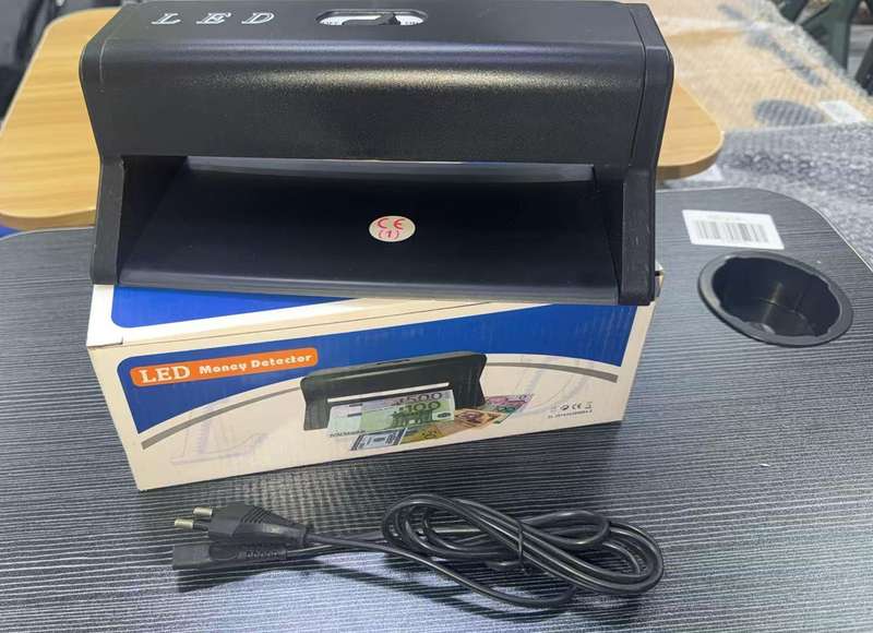 LED Light Practical Counterfeit Money Detector
