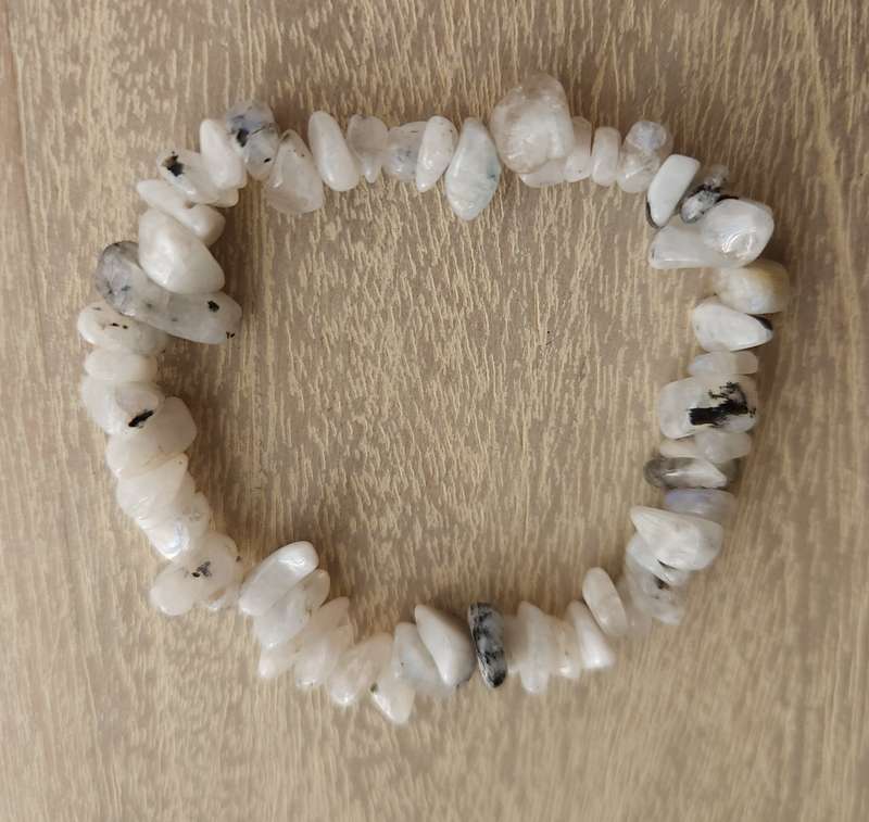 Moonstone chip Bracelet - 5-8mm