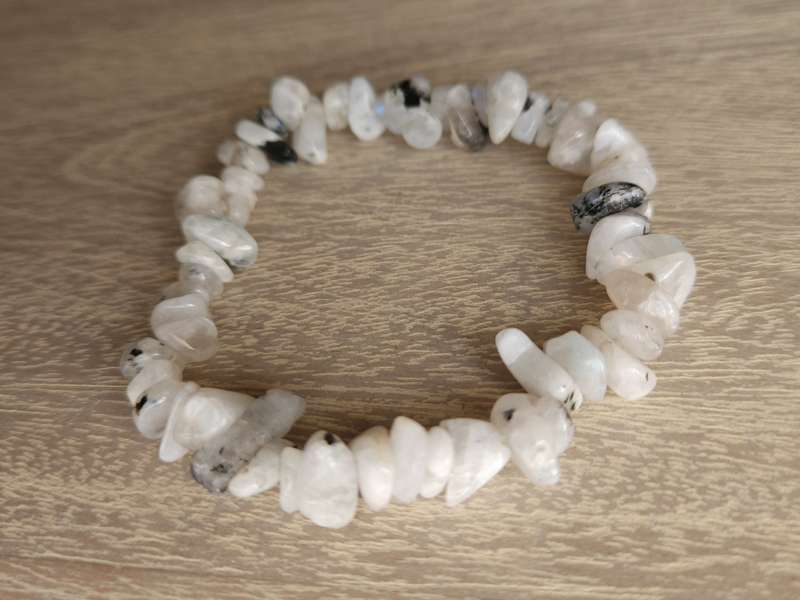Moonstone chip Bracelet - 5-8mm