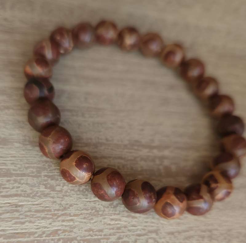 Tibetan DZI Agate Rust Turtle Back Bracelet - 8mm