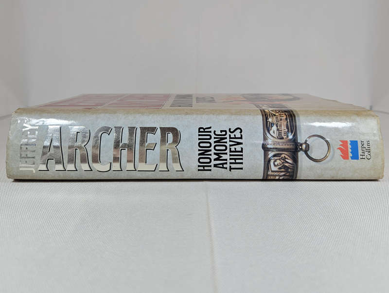 Honour Among Thieves by Jeffrey Archer - Hardback