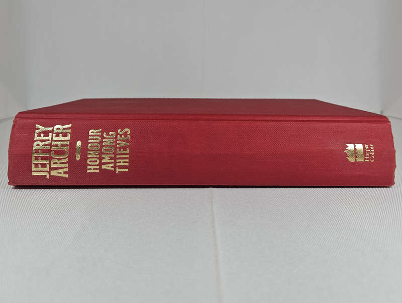Honour Among Thieves by Jeffrey Archer - Hardback