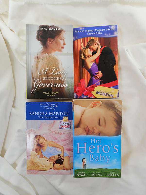 BOOK BUNDLE: 6x Mills & Boon Historical, Modern, Presents, Her Hero's Baby (3-in-1)