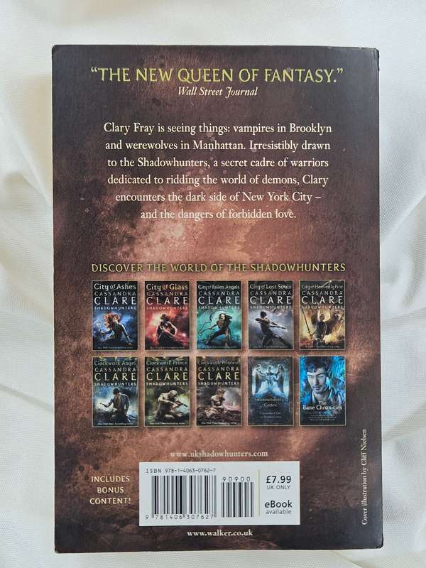 City of Bones - Shadowhunters (Book 1) by Cassandra Clare - Paperback