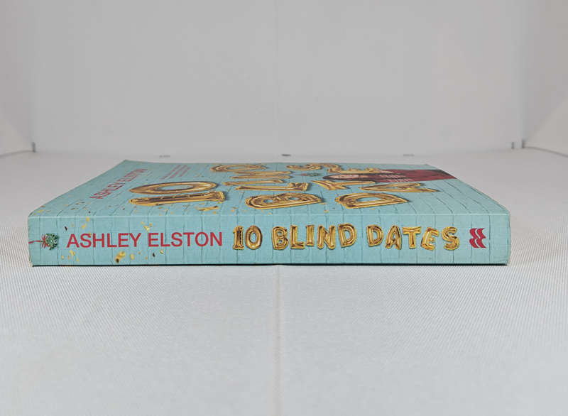 10 Blind Dates by Ashley Elston - Paperback