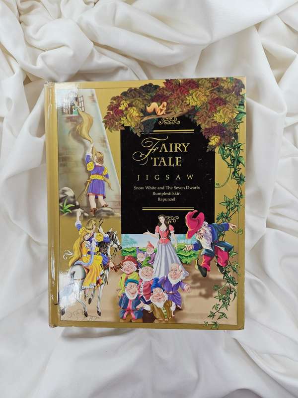 Fairy Tale Jigsaw (Puzzles & Stories): Snow White, Rumplestilskin, Rapunzel - Hardback