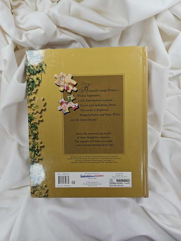 Fairy Tale Jigsaw (Puzzles & Stories): Snow White, Rumplestilskin, Rapunzel - Hardback