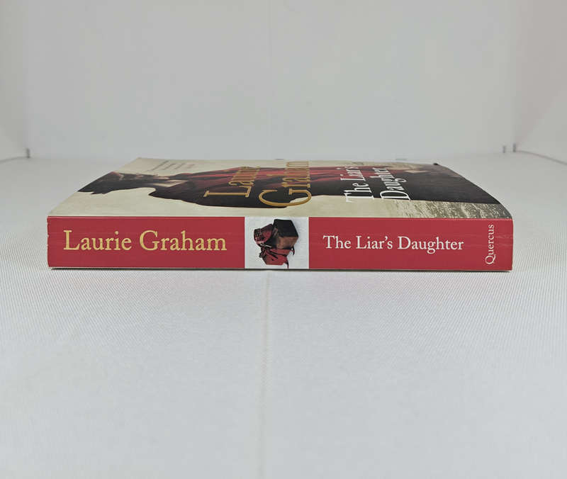 The Liar's Daughter by Laurie Graham - Paperback
