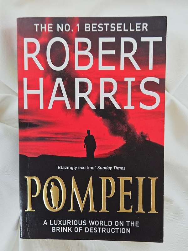 Pompeii by Robert Harris - Paperback
